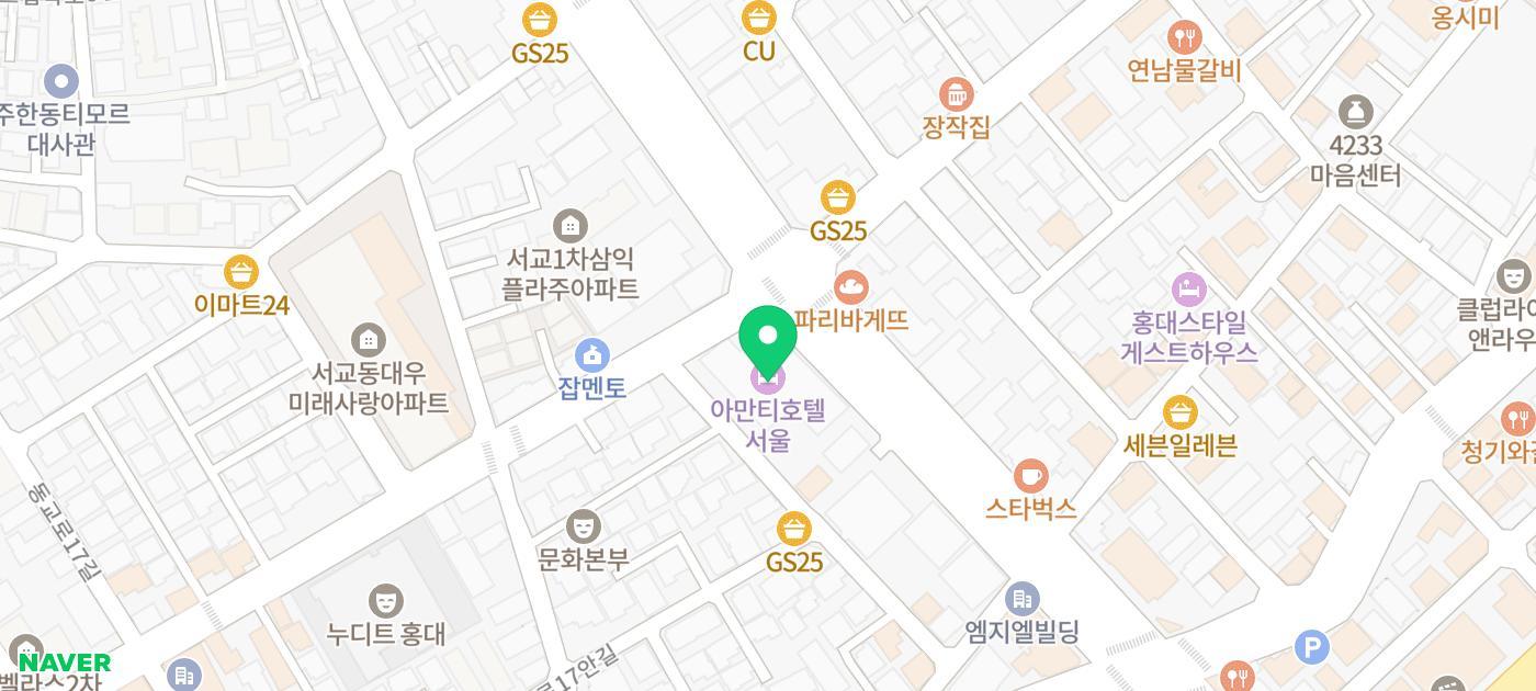 화려한 천장 조명 장식