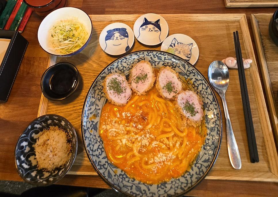 대가족이 차량 두 대로 이동해도 문제없는 훌륭한 주차 시설