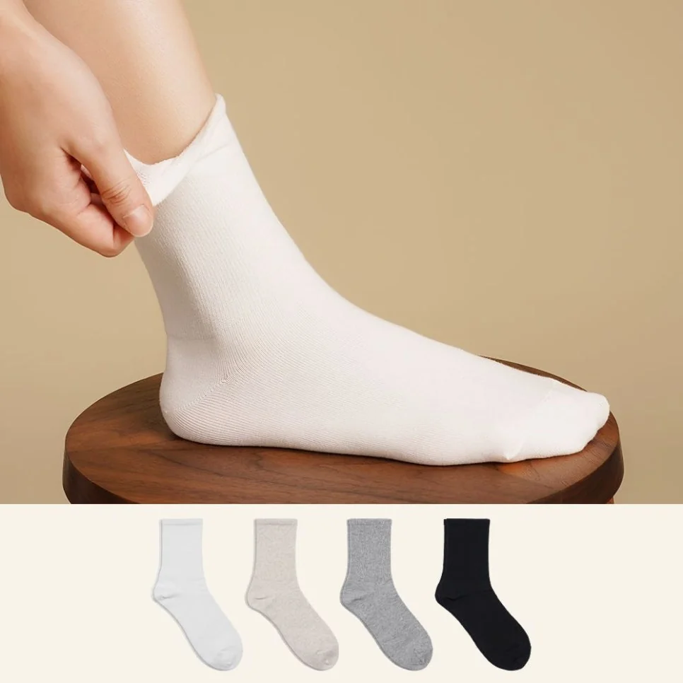 데일리 코디에 어울리는 흰 양말
